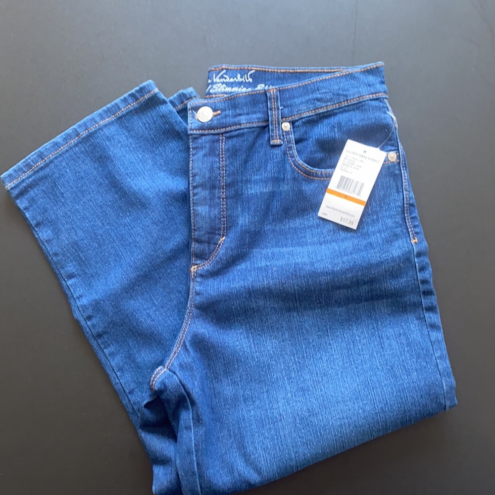 NWT Gloria Vanderbilt Amanda size 8 Capri